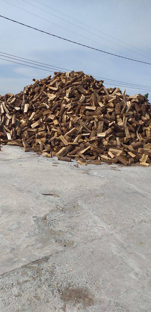 bois chauffage stockage extérieur